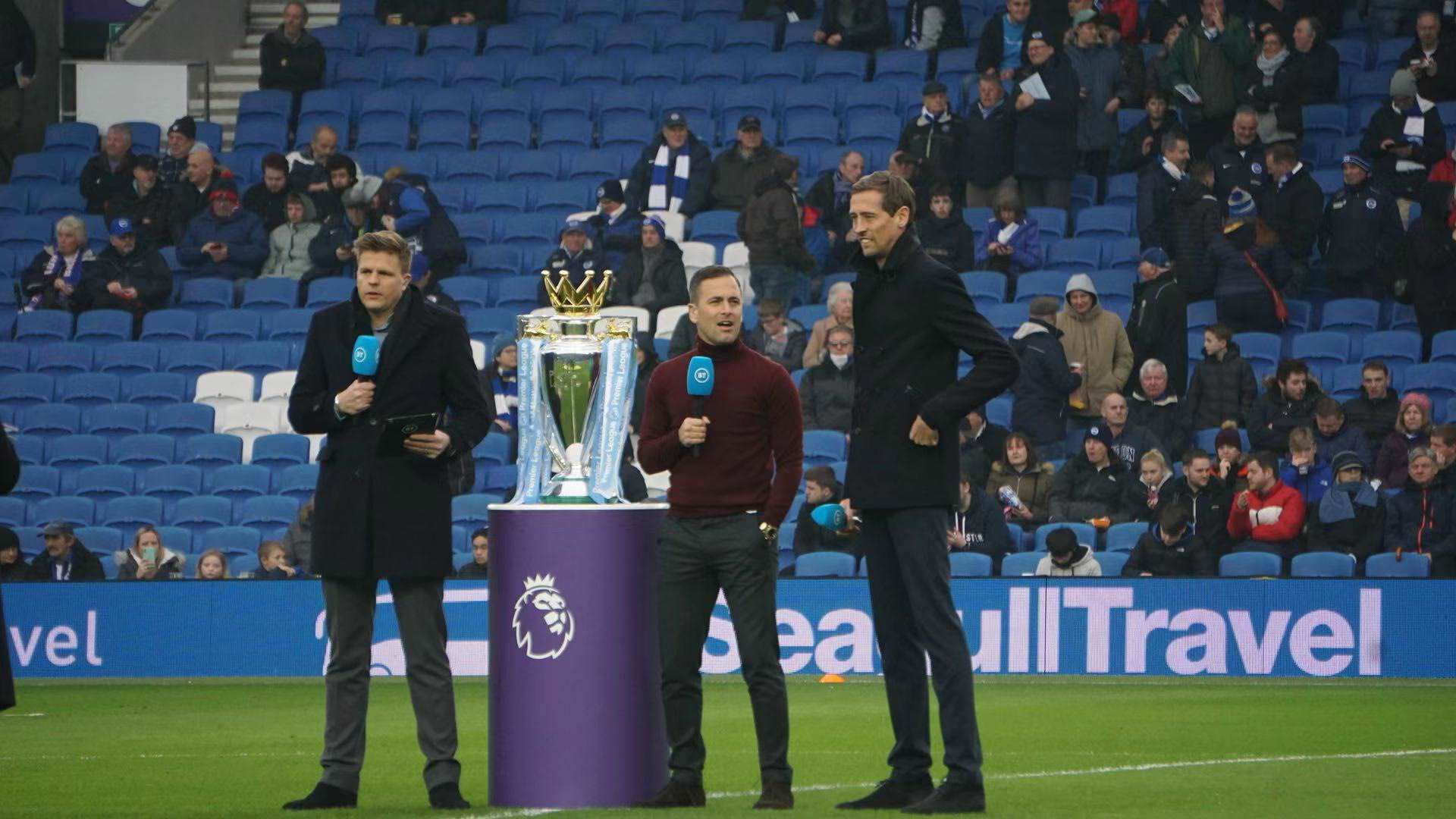 拉自己的踢 拉自己的踢